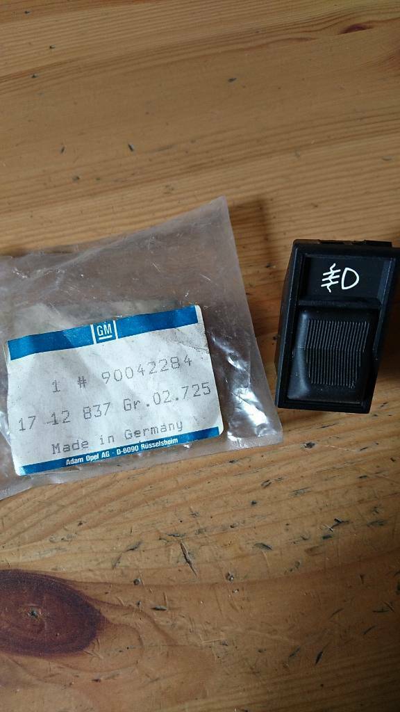 Original GM Rekord E Schalter Nebelscheinwerfer Neu