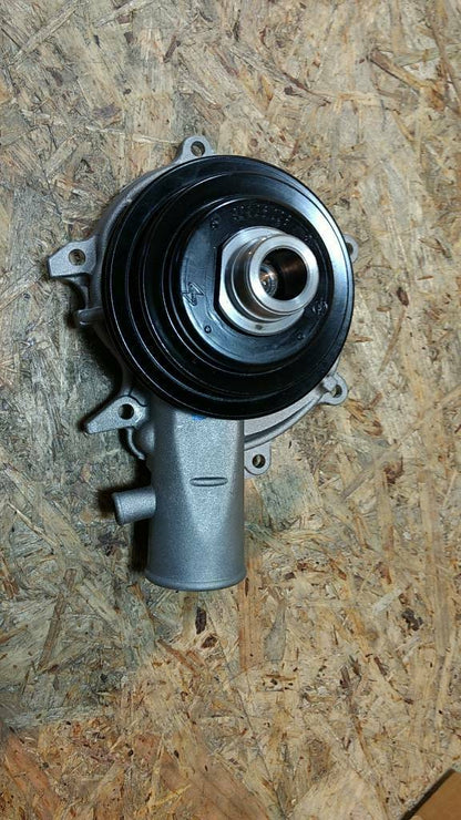 Original GM Opel Ascona B Rekord E Wasserpumpe NEU
