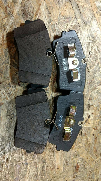 Original GM Opel Omega 3.0 Senator 2.2-3.0 Bremsbeläge vorne NEU