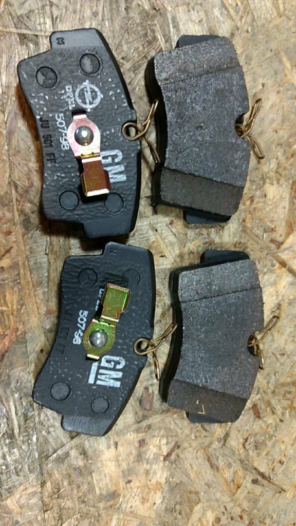Original GM Bremsbeläge Monza A Omega A Senator NEU
