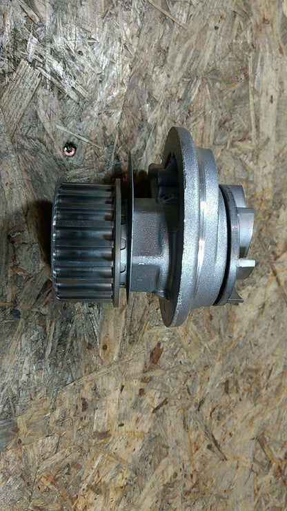 Original  Opel Wasserpumpe Ascona C Kadett E Vectra A Astra F NEU