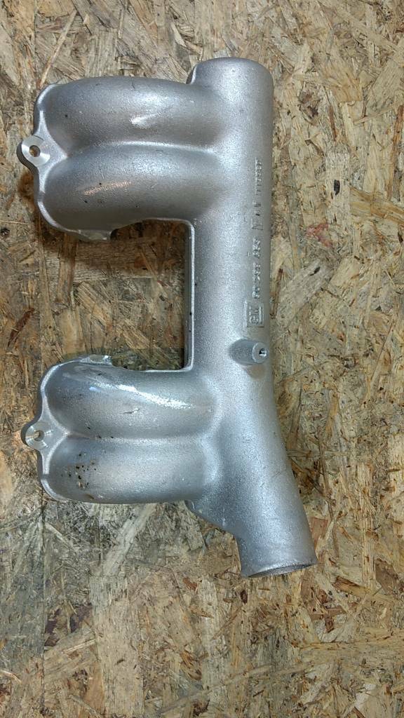 Original GM Opel Omega A Krümmer NEU