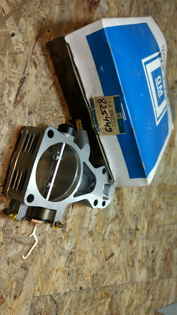 Original GM Opel Astra F 2.0 C20XE Drosselkappenstutzen NEU