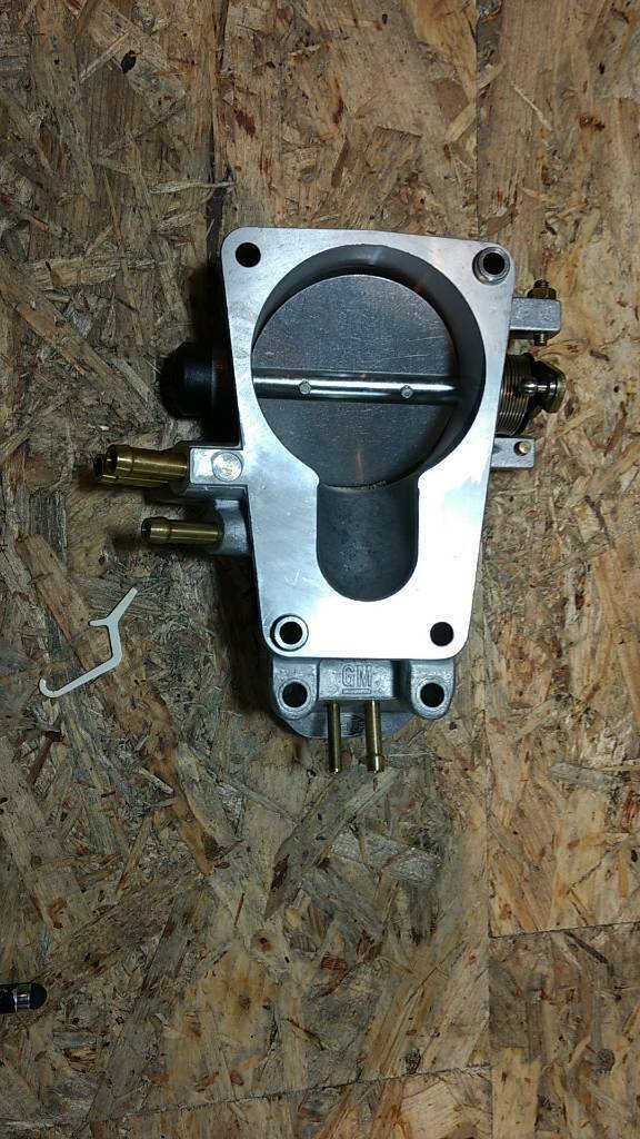 Original GM Opel Astra F 2.0 C20XE Drosselkappenstutzen NEU