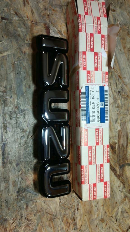 Original GM Opel ISUZU Emblem Schriftzug NEU
