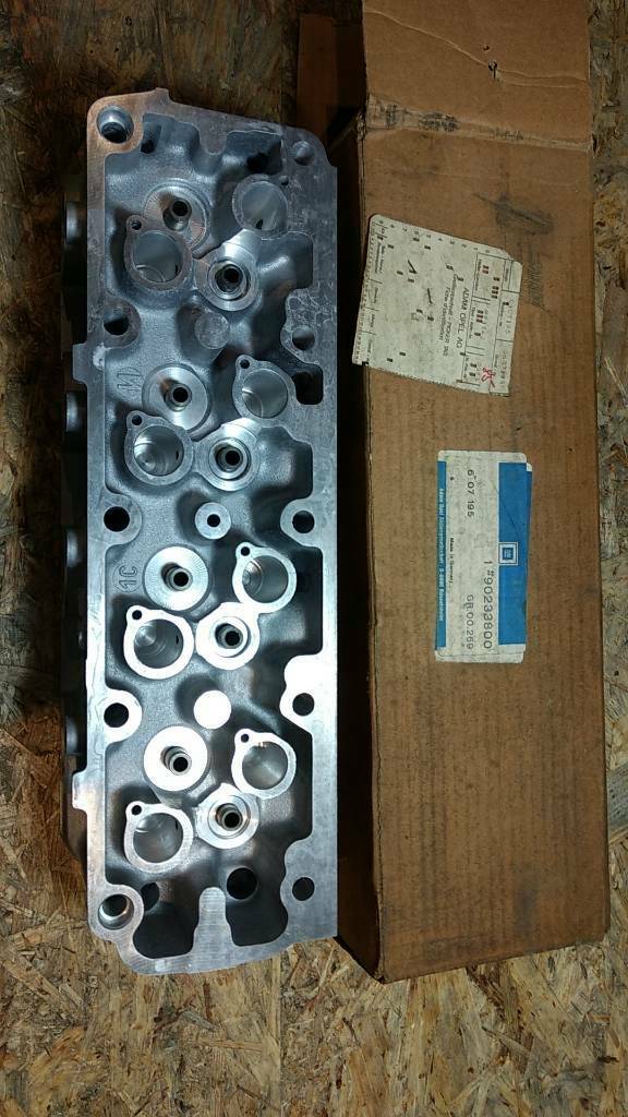 Original GM Opel Kadett E Zylinderkopf  C16LZ NEU