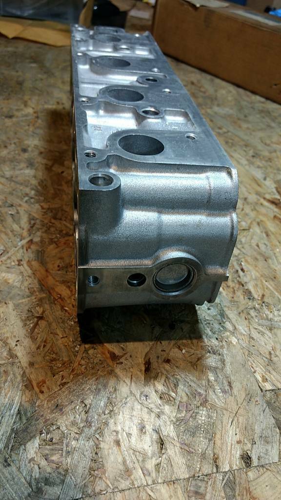 Original GM Opel Kadett E Zylinderkopf  C16LZ NEU