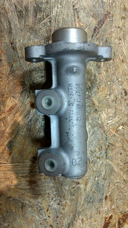 Original GM Opel Kadett E 2.0 GSi Hauptbremszylinder NEU