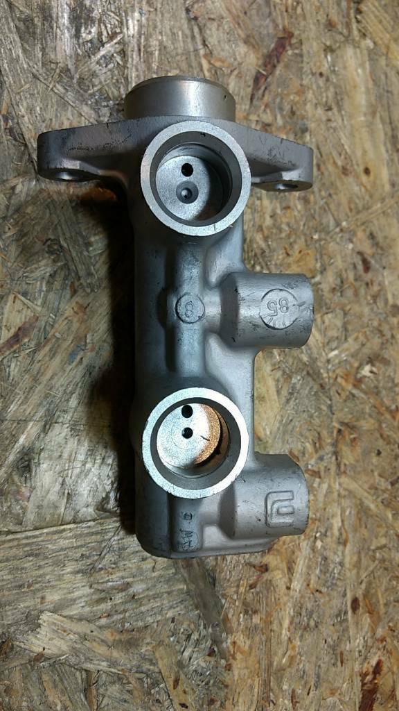 Original GM Opel Kadett E 2.0 GSi Hauptbremszylinder NEU