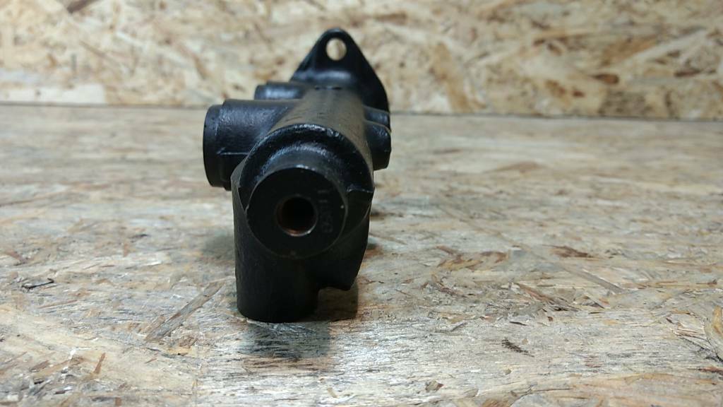 Original GM Opel Calibra Hauptbremszylinder NEU