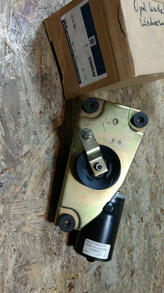 Original GM Opel Kadett D Wischermotor hinten NEU