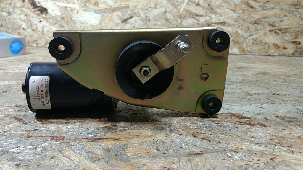 Original GM Opel Kadett D Wischermotor hinten NEU