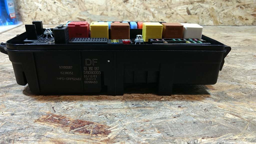 Original GM Opel Signum Vectra C Sicherungskasten NEU