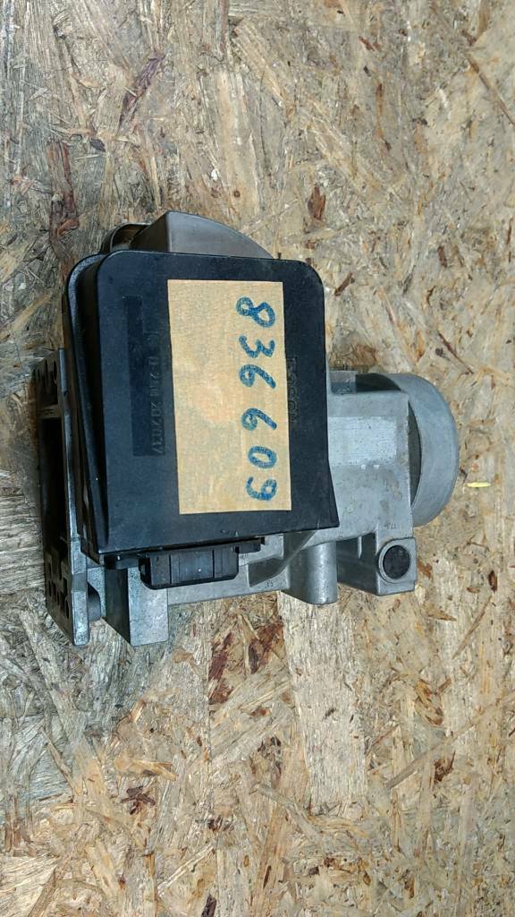 Original GM Opel Omega 3.0 Luftmengenmesser NEU