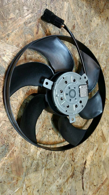 Original GM Opel Omega B Caravan Kühlerlüfter NEU