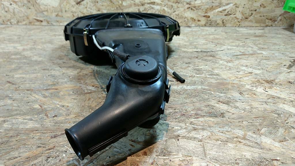 Original GM Opel Kadett E Vectra A Luftreiniger NEU