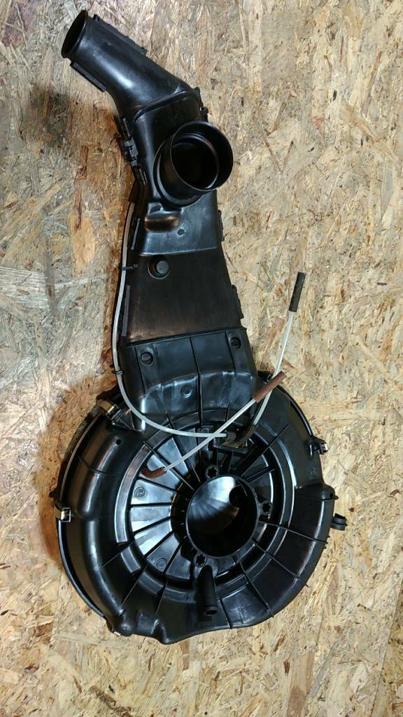 Original GM Opel Kadett E Vectra A Luftreiniger NEU