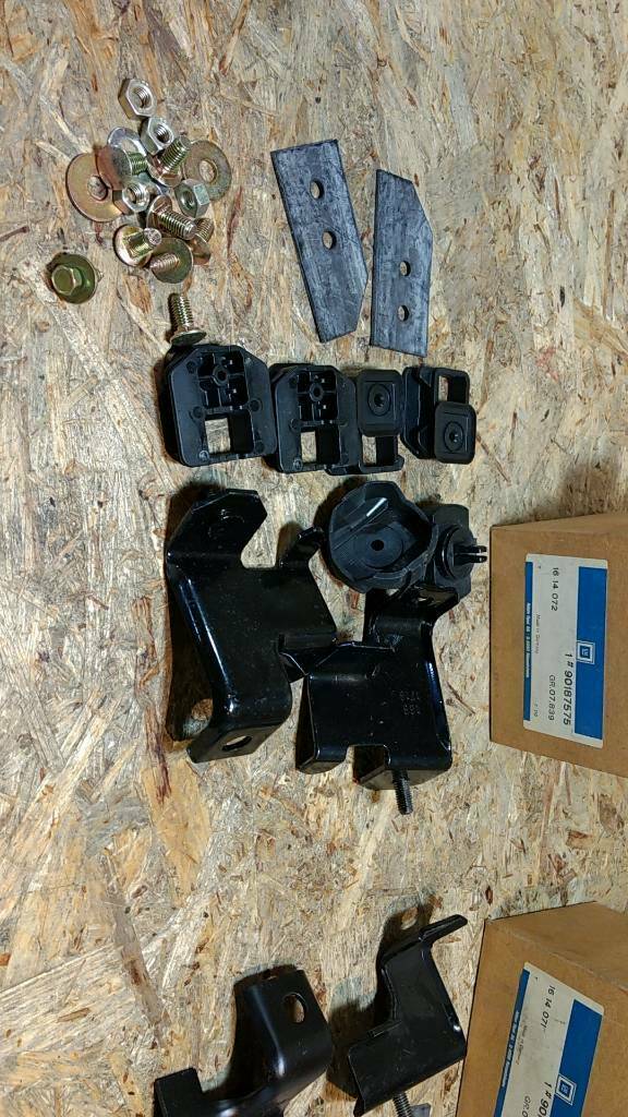 Original GM Opel Stoßstangenhalter-Set Modell? NEU