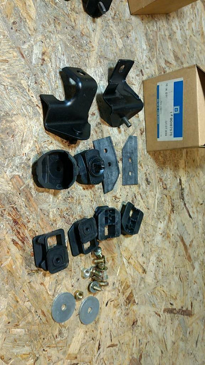Original GM Opel Stoßstangenhalter-Set Modell? NEU