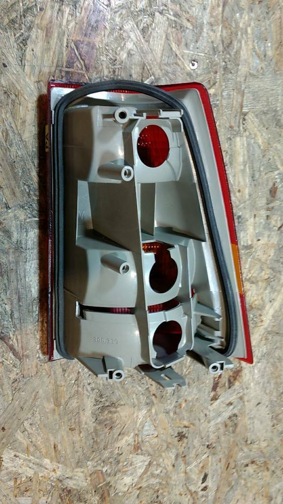 Original GM Opel Kadett E Heckleuchte links NEU