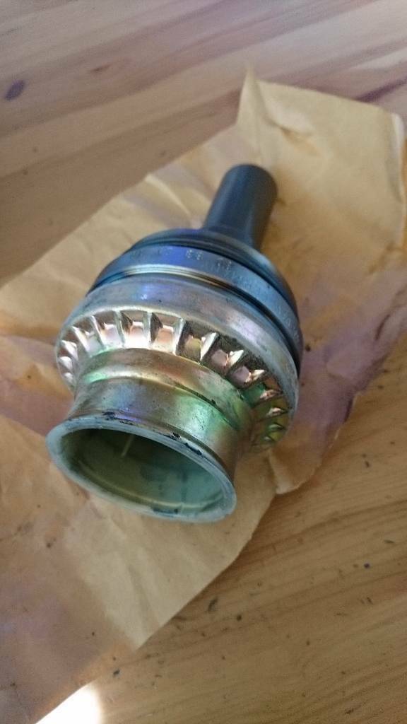 Kadett E Gelenk Antriebswelle innen neu original GM