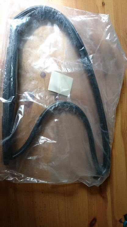 Ascona C Dichtung Seitenwand Fenster links neu original GM