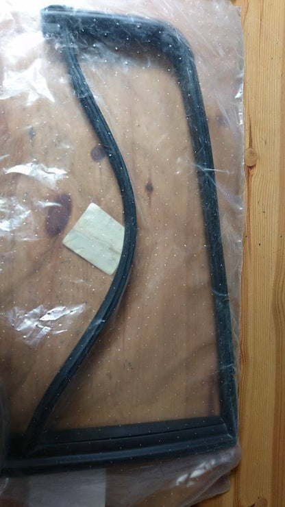 Kadett E Dichtung Hintertür Fenster links neu original GM