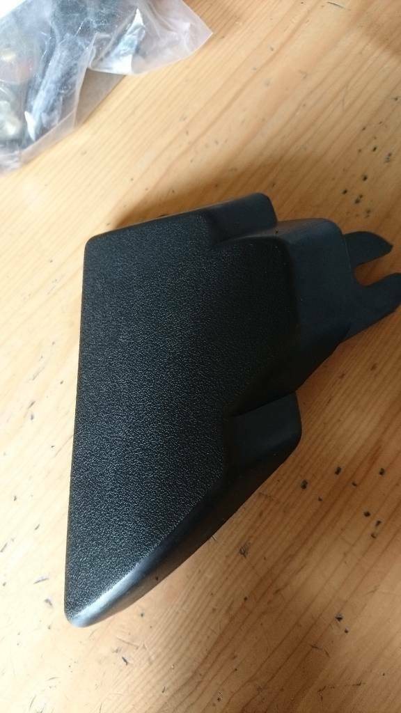 Original GM Opel Rekord E1 Abschlusskappe vorne links neu