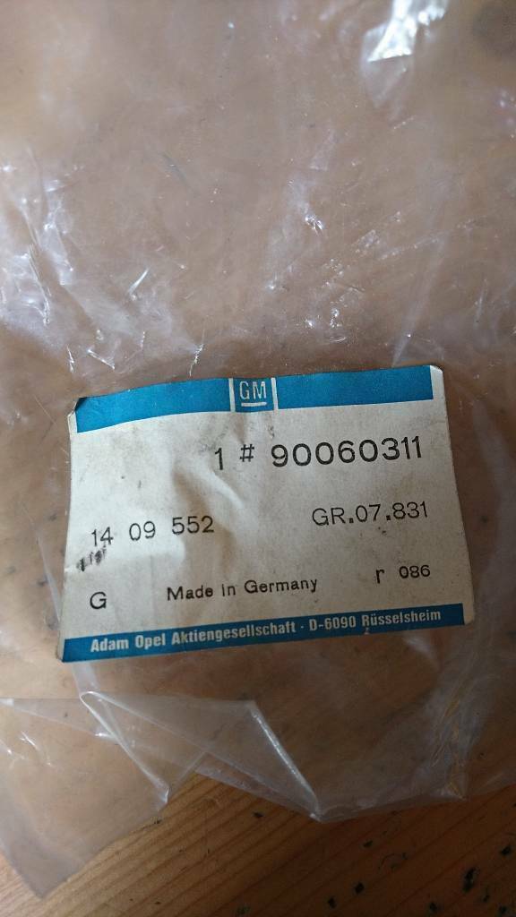 Original GM Opel Rekord E1 Abschlusskappe vorne links neu