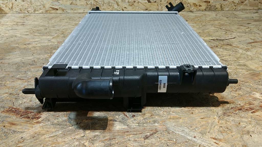 Original GM Opel Kühler Vectra B 1.7 TD NEU