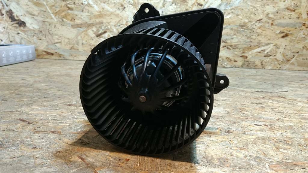 Original GM Opel Renault Master Gebläse Innenraum Lüftermotor NEU