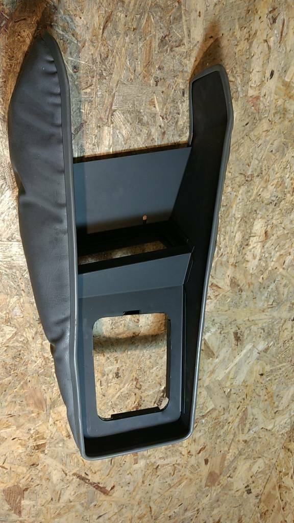 Original GM Opel Kadett E Schaltkonsole NEU