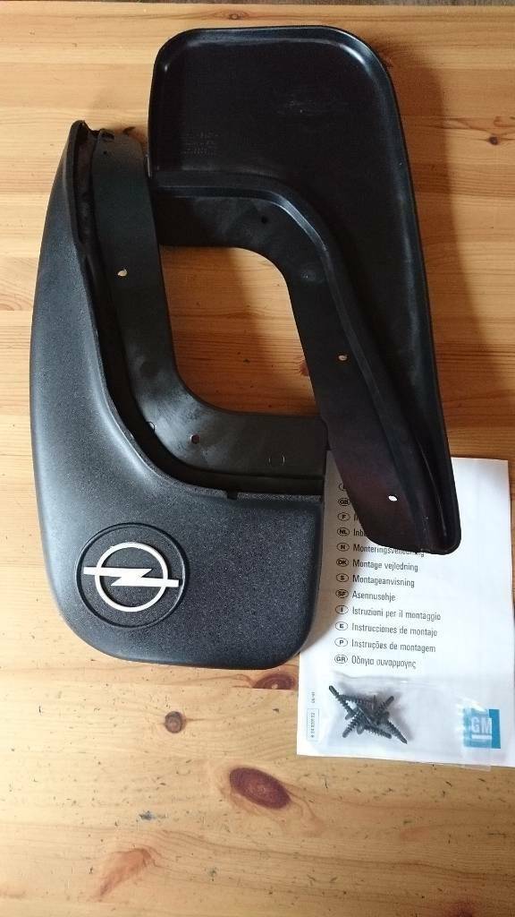 Astra Hatchback Schmutzfänger hinten original GM Opel NEU