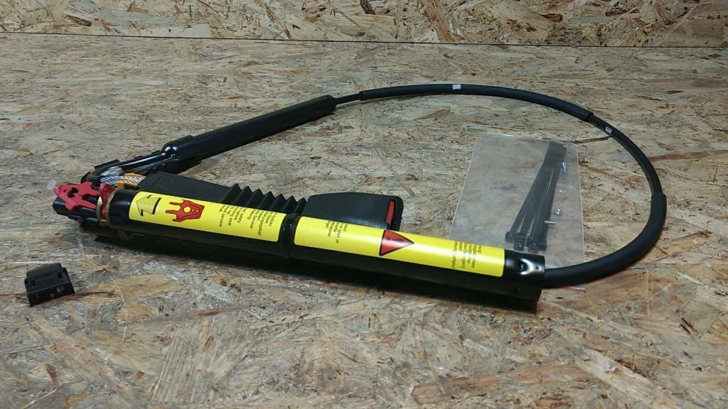 Original GM Opel Omega B Sicherheitsgurt rechts NEU