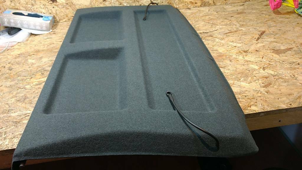 Original GM Opel Kadett E Hutablage Kofferraum Ladefläche NEU