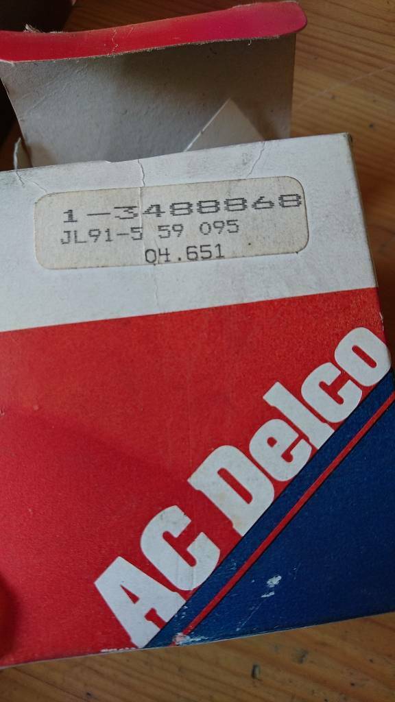 Kadett E Deckel Bremsflüssigkeitsbehälter Delco Neu Original GM