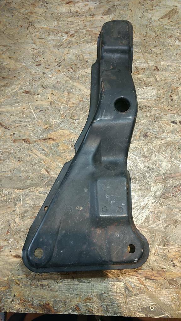 Original GM Opel Träger Lenker rechts Ascona C 81-88 NEU