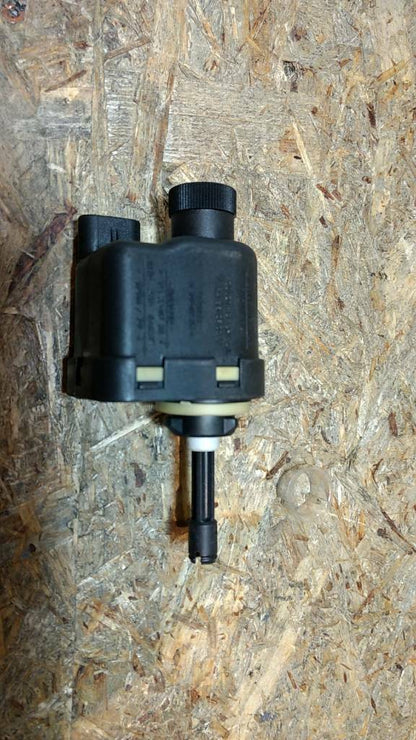 Original GM Opel Leuchtweitenregulierung Omega A NEU
