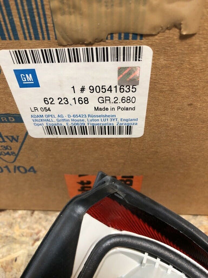 Original GM Opel Vectra B Caravan Rückleuchte Rechts NEU