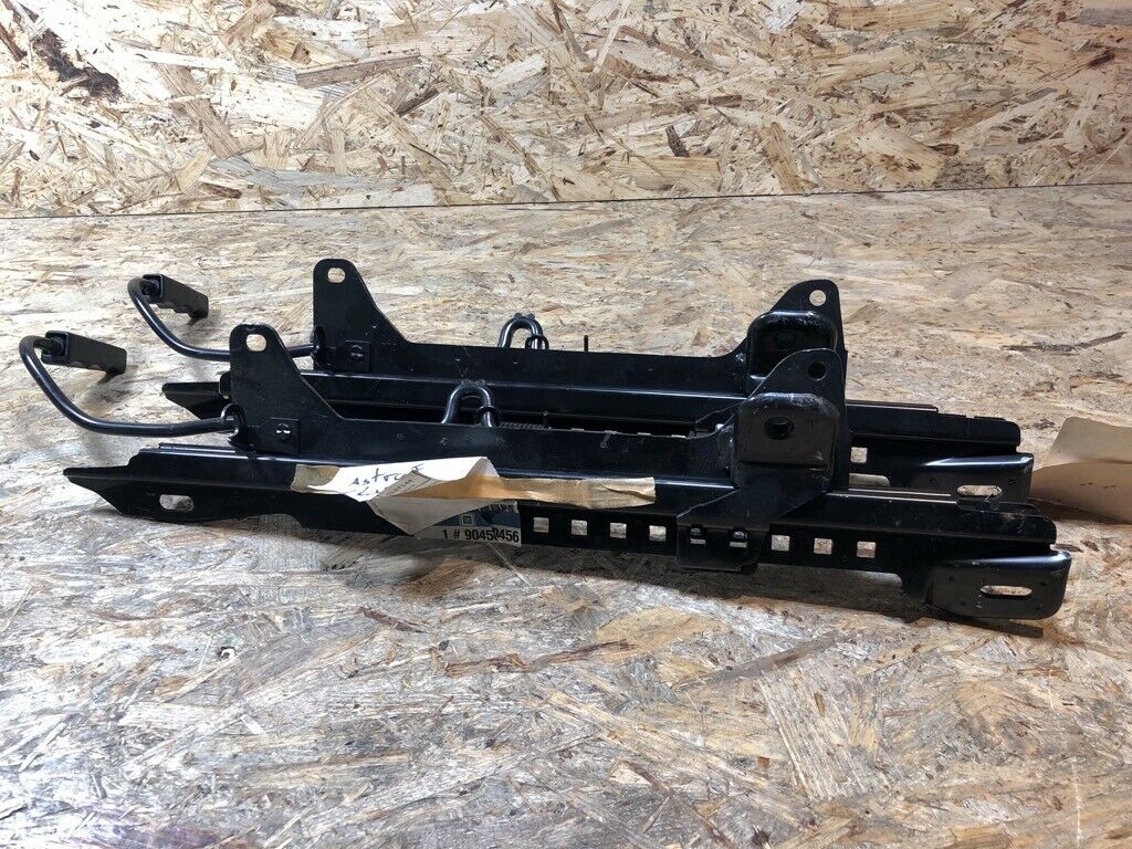 Original GM Opel Astra F Classic Sitzschiene Neu