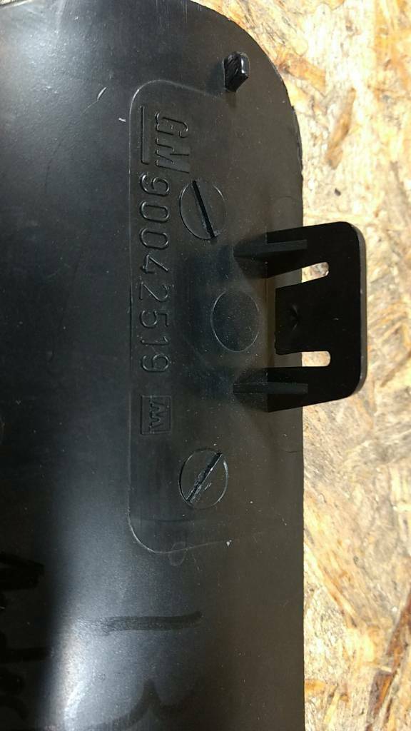 Original GM Opel Kadett Abdeckung Luftschlitz Links NEU