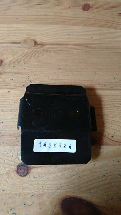 Kadett D Caravan Halter Stoßstange hinten links neu original GM