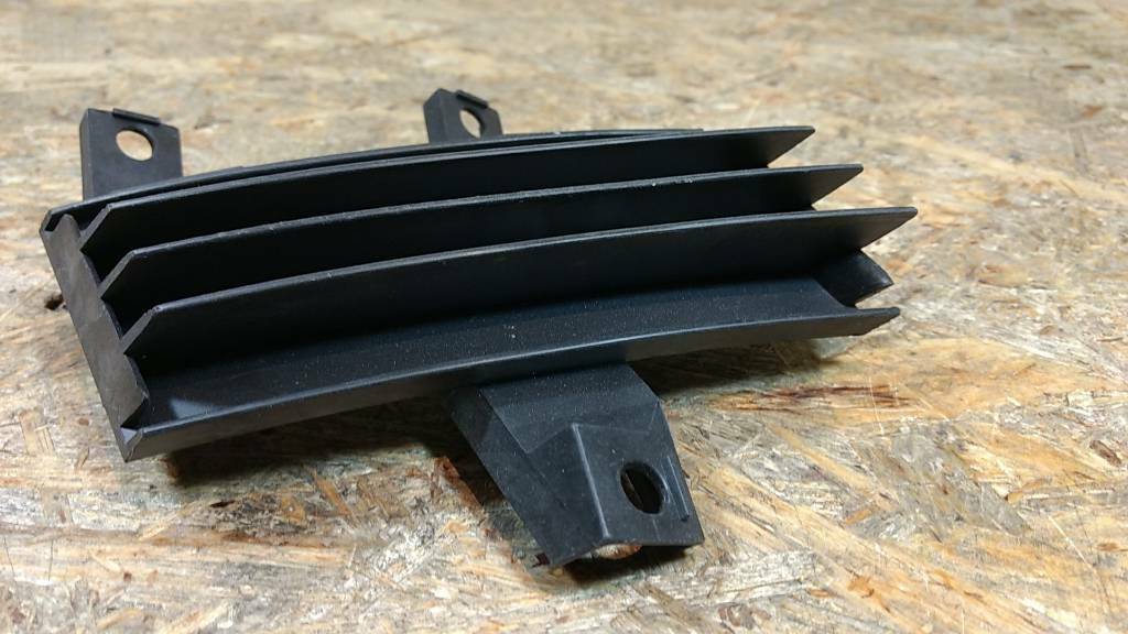 Original GM Opel Abdeckung Stoßfänger außen V.L Omega B NEU