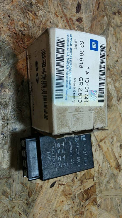 Original GM Opel Astra Relais Scheinwerfer NEU