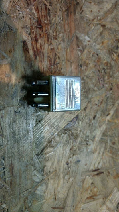 Original GM Opel (BOSCH) ABS-Relais Astra Calibra Vectra NEU
