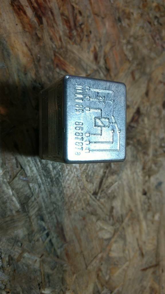 Original GM Opel (BOSCH) ABS-Relais Astra Calibra Vectra NEU