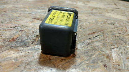 Original GM Opel Frontera A Relais Heckwischer NEU