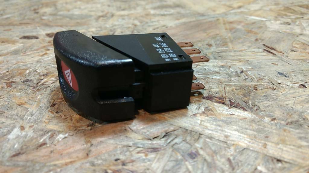 Original GM Opel Corsa B Tigra Warnblinkschalter NEU