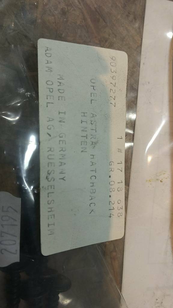 Astra Hatchback Schmutzfänger hinten original GM Opel NEU