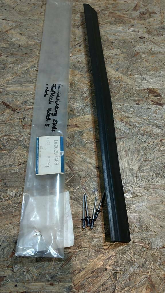 Original GM Opel Kadett Cabrio Gummiabdichtung links Faltdach NEU